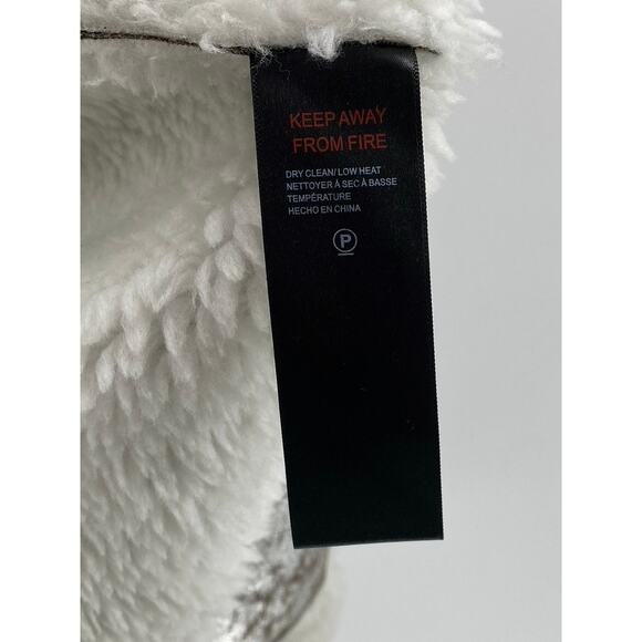 URBAN OUTFITTERS Women's Silver Metallic Faux-Fur Button-Down Coat SZ M - Picture 10 of 12